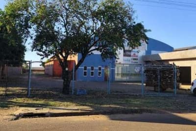 Foto 1 de 2: Comercial em leilão em Araruna - PR, bairro Jardim Araucária — IMÓVEL COMERCIAL COM ÁREA DE 2.396,88 m2- Em ARARUNA/PR