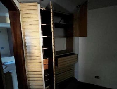 Foto 2 de 8: Apartamento em leilão em Curitiba - PR — Apto nº 102 com 86 m³, com vaga de garagem no Edifício Grenville, localizado à Rua São Pedro, n° 590, Cabral, Curitiba/Pr.
