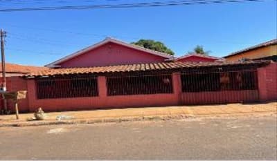 Foto 1 de 22: Casa em leilão em Quirinópolis - GO, bairro Vila Nova — 175.0 m2, QUIRINÓPOLIS / GO