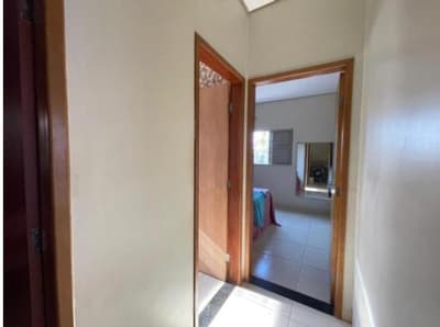 Foto 9 de 16: Casa em leilão em Jataí - GO, bairro Dom Abel — Ocupado, 300.0 m2, JATAÍ / GO