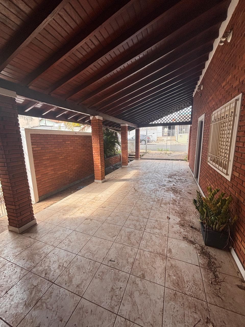 Foto 12 de 36: Casa em leilão em Hortolândia - SP — CASA COM 492m² A.T. e 216,20 de A.C. EM HORTOLÂNDIA/SP