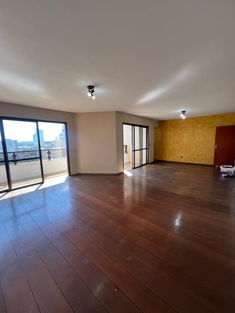 Foto 5 de 12: Apartamento em leilão em Jundiaí - SP — Apartamento n° 111 situado no Edifício Belle Ville - Jundiaí/SP