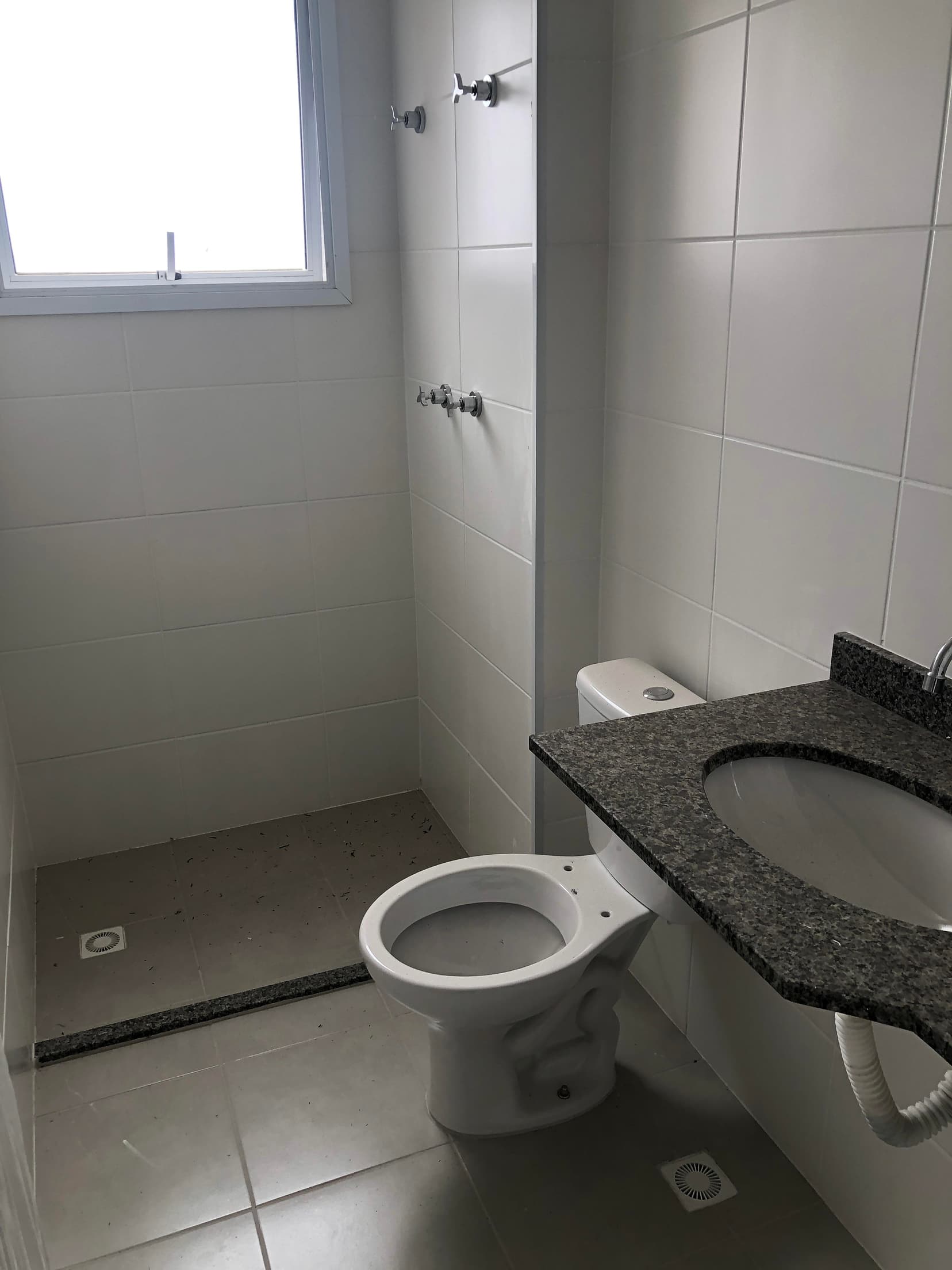 Foto 10 de 32: Apartamento em leilão em Taubaté - SP, bairro Vila Costa — Apto 94m² | Vila Costa (Taubaté) | 2 Vagas | DESOCUPADO: Excelente Localização Próximo ao Taubaté Shopping. Ideal p/ Moradia ou Renda!