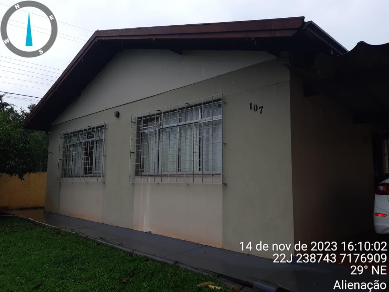 Foto 1 de 6: Casa em leilão em Capitão Leônidas Marques - PR — Casa 152m² Desocupada no Bairro Centro em Capitão Leonidas Marques/PR