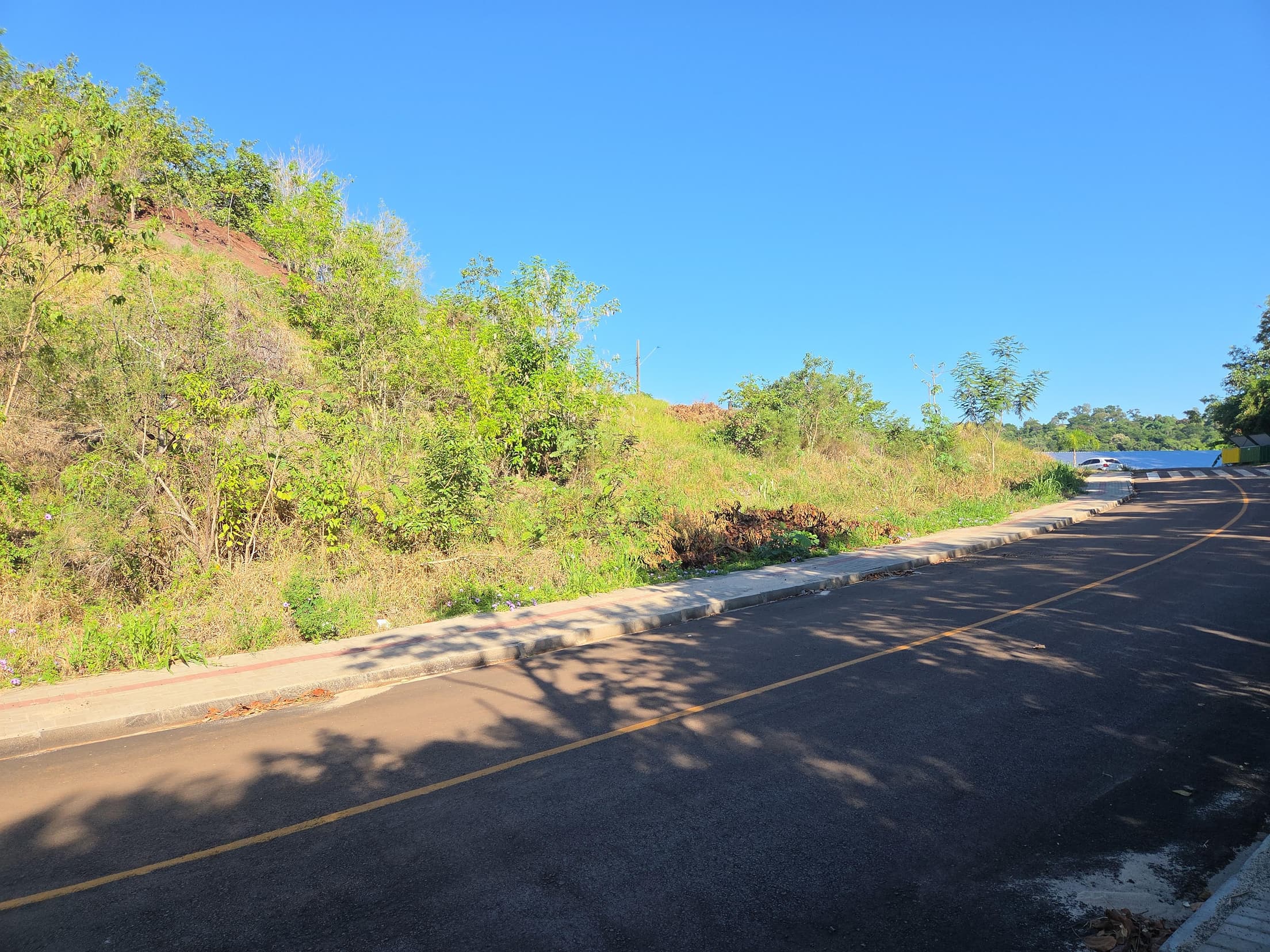 Foto 3 de 5: Terreno em leilão em Nova Prata Do Iguaçu - PR, bairro Distrito Turístico — LOTE URBANO Nº 10, QUADRA Nº 12 DO LOTEAMENTO ESTRELA DOURADA DO MUNICÍPIO DE NOVA PRATA DO IGUAÇU/PR ÁREA DE 666,69M²