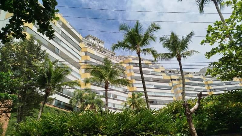 Foto 3 de 4: Apartamento em leilão em Guarujá - SP, bairro Morro Sorocotuba — Apto 170,38m² | Guarujá-SP | Condomínio Sorocotuba III | Morro Sorocotuba - À 400m da Praia do Sorocotuba - Financiamento até 420 Meses!