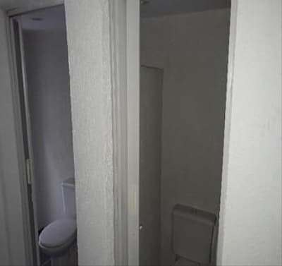 Foto 22 de 22: Comercial em leilão em Curitiba - PR — CONJUNTO COMERCIAL Nº 101 E 5 VAGAS DE GARAGEM (CURITIBA)