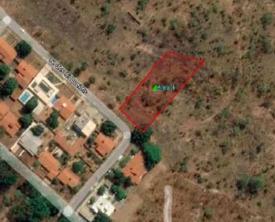 Foto 1 de 2: Terreno em leilão em Três Marias - MG, bairro Cemig — Terreno Urbano 2.232m² | Bairro CEMIG/Três Marias | Desocupado na Rua dos Coqueiros: Escala Rara, Próximo à Represa e Rio São Francisco!