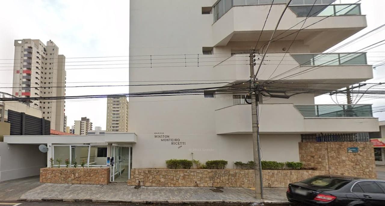 Foto 2 de 3: Apartamento em leilão em São Carlos - SP — Apartamento nº 102, área util de 164,0m², situado no 1º andar, do Edifício "Winston Monteiro Ricetti -à Rua Dona Alexandrina, nº 1.550, São Carlos/SP