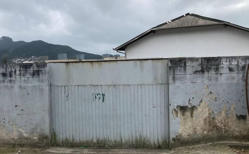 Foto 2 de 4: Apartamento em leilão em Biguaçu - SC, bairro Universitario — Apartamento, Ocupado, Biguaçu / SC (39% abaixo da avaliação)