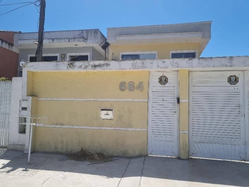 Foto 2 de 3: Casa em leilão em Niterói - RJ, bairro Jardim Fazendinha Itaipu — Casa, Ocupado, Niterói / RJ (30% abaixo da avaliação)