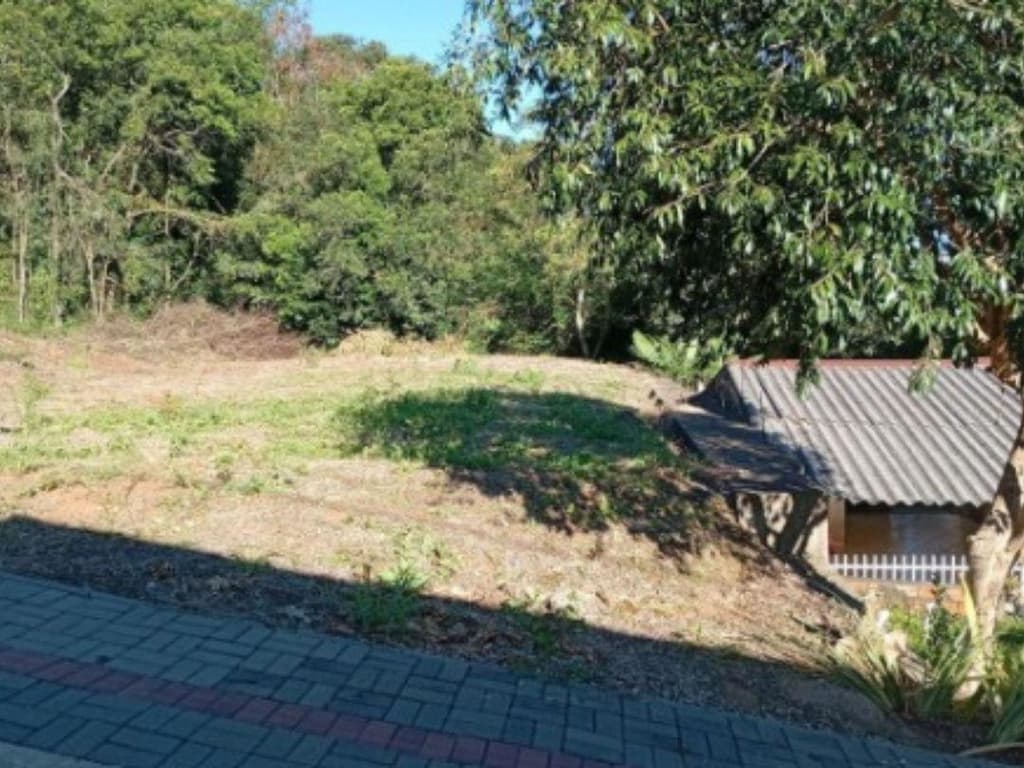 Foto 5 de 6: Terreno em leilão em Francisco Beltrão - PR — TERRENO URBANO 392 M² RUA FRANÇA FRANCISCO BELTRÃO/PR