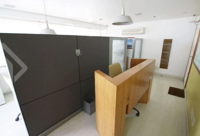 Foto 12 de 21: Comercial em leilão em Porto Alegre - RS — Sala Comercial, desocupada, com 34 m² privativos, 1 vaga, Independência, Porto Alegre RS