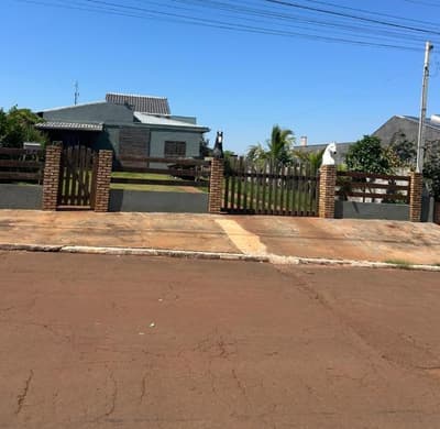 Foto 3 de 13: Casa em leilão em Luiziana - PR, bairro Centro — IMÓVEL URBANO COM ÁREA TOTAL DE 504,00 m2- Em LUIZIANA/PR