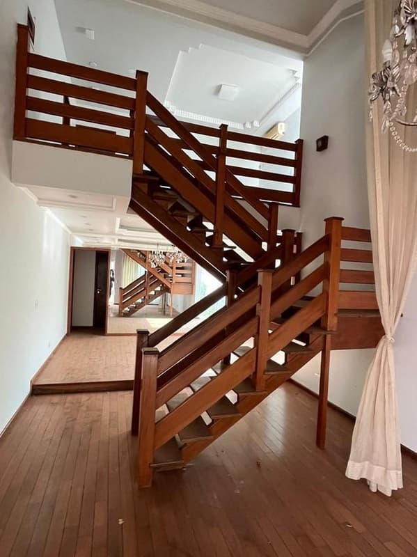 Foto 7 de 9: Casa em leilão em Maringá - PR — Lote contendo benfeitoria residencial, com aproximadamente 298.61m², Maringá/PR