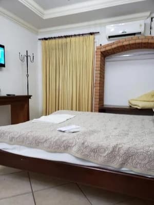 Foto 3 de 12: Apartamento em leilão em Uberaba - MG, bairro São Benedito — Hotel