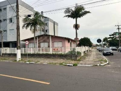 Foto 3 de 7: Casa em leilão em Osório - RS, bairro Centro — Casa 174m² com Terreno 473m² | Osório-RS | Centro | Excelente Oportunidade - Próxima à Avenida Jorge Dariva e à Marechal Floriano Peixoto - Financiamento em até 420 Meses!