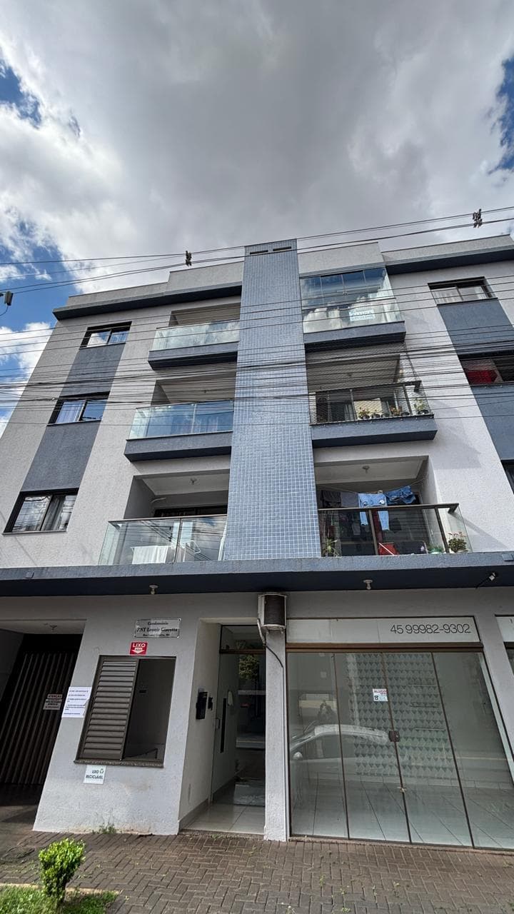 Apartamento em leilão em Toledo - PR, bairro Vila Becker — APARTAMENTO Nº 33 COM ÁREA DE 71,0669 m2 TOLEDO/PR