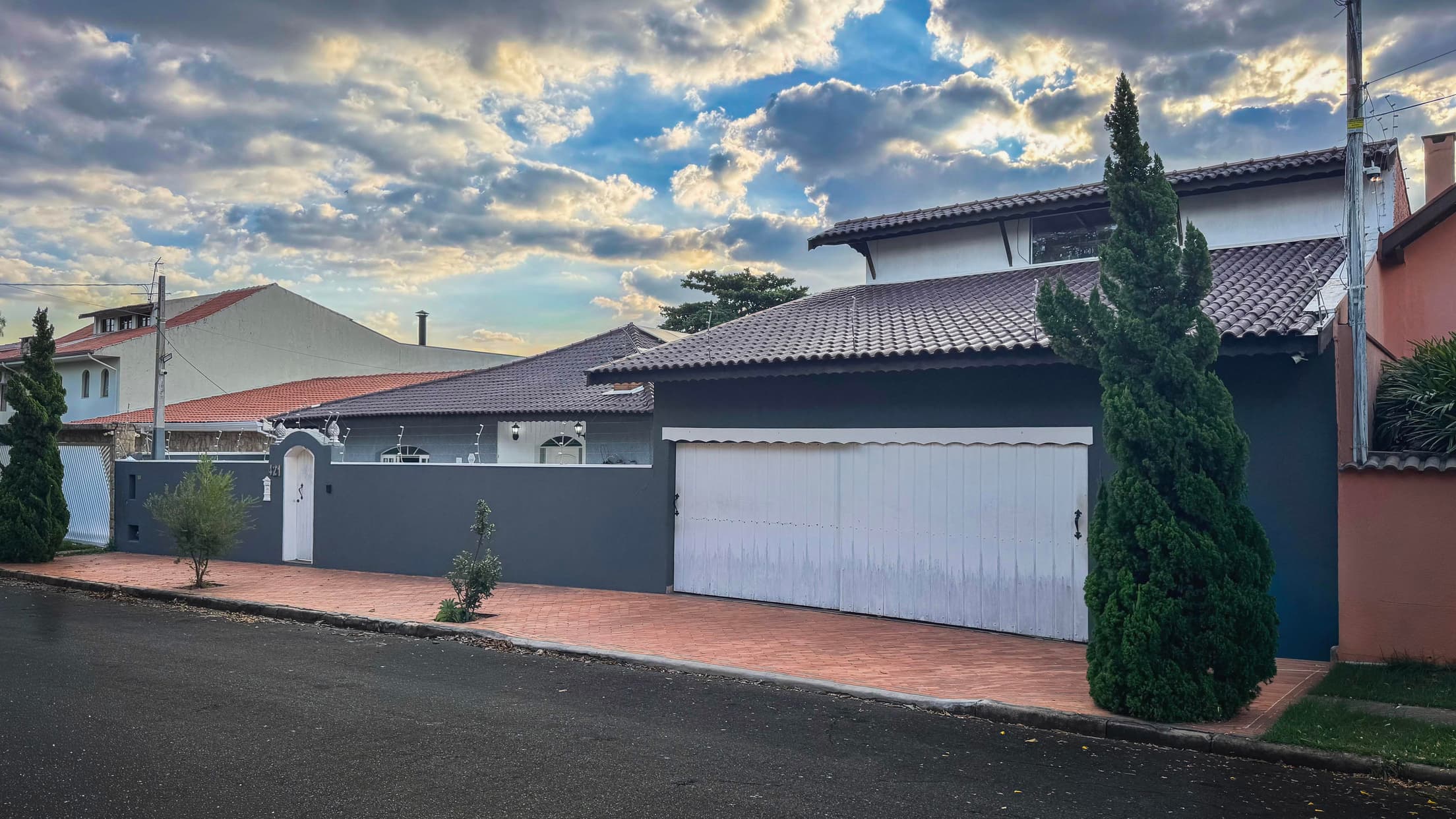 Foto 1 de 6: Casa em leilão em Indaiatuba - SP, bairro Vila Suíça — Casa na Vila Suíça - Indaiatuba, com 450 m² AT e 600 m² AÚ
