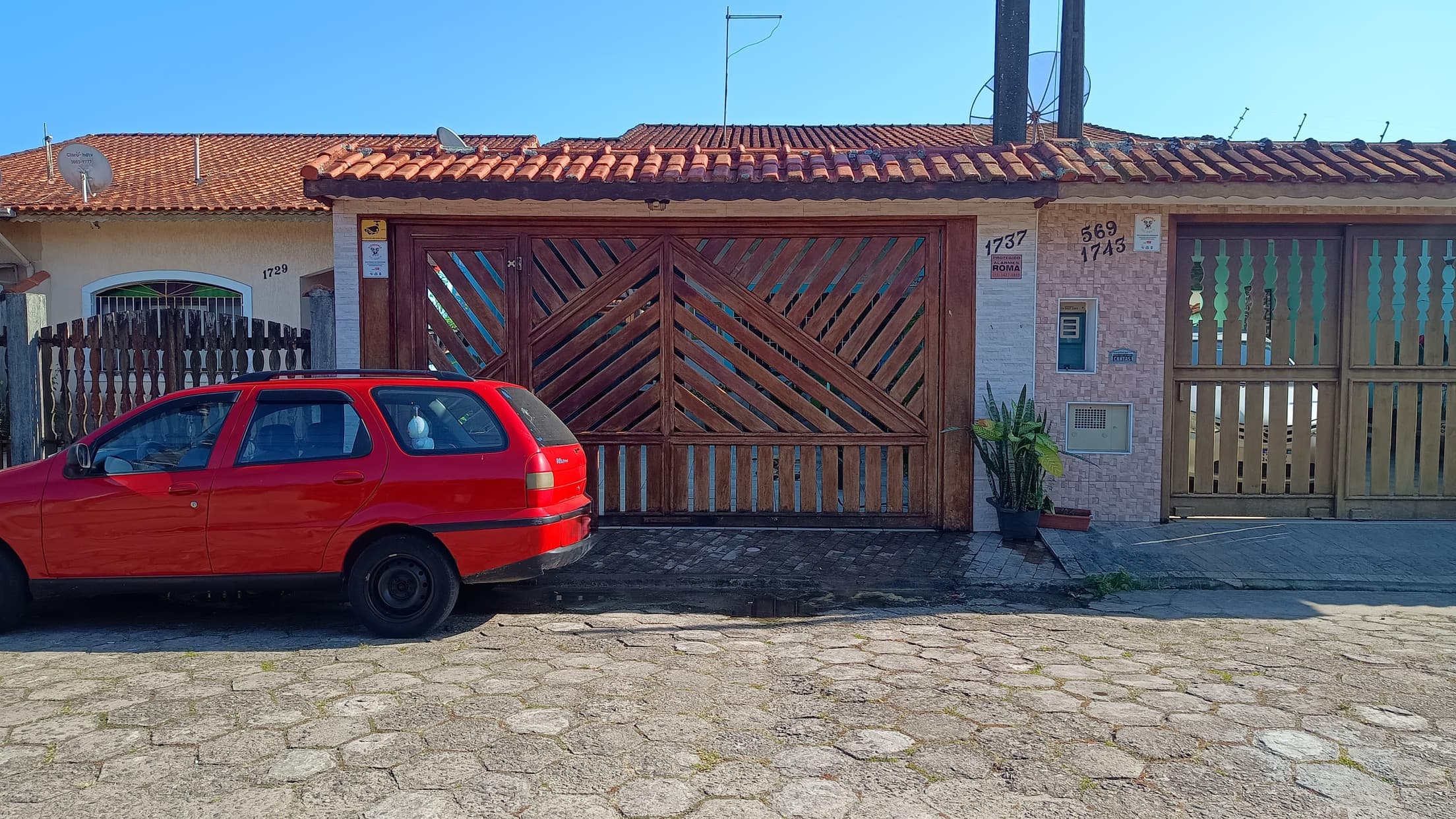 Foto 1 de 4: Casa em leilão em Itanhaém - SP — Casa 88m² no bairro Jardim Suarão em Itanhaém/SP - Ocupado