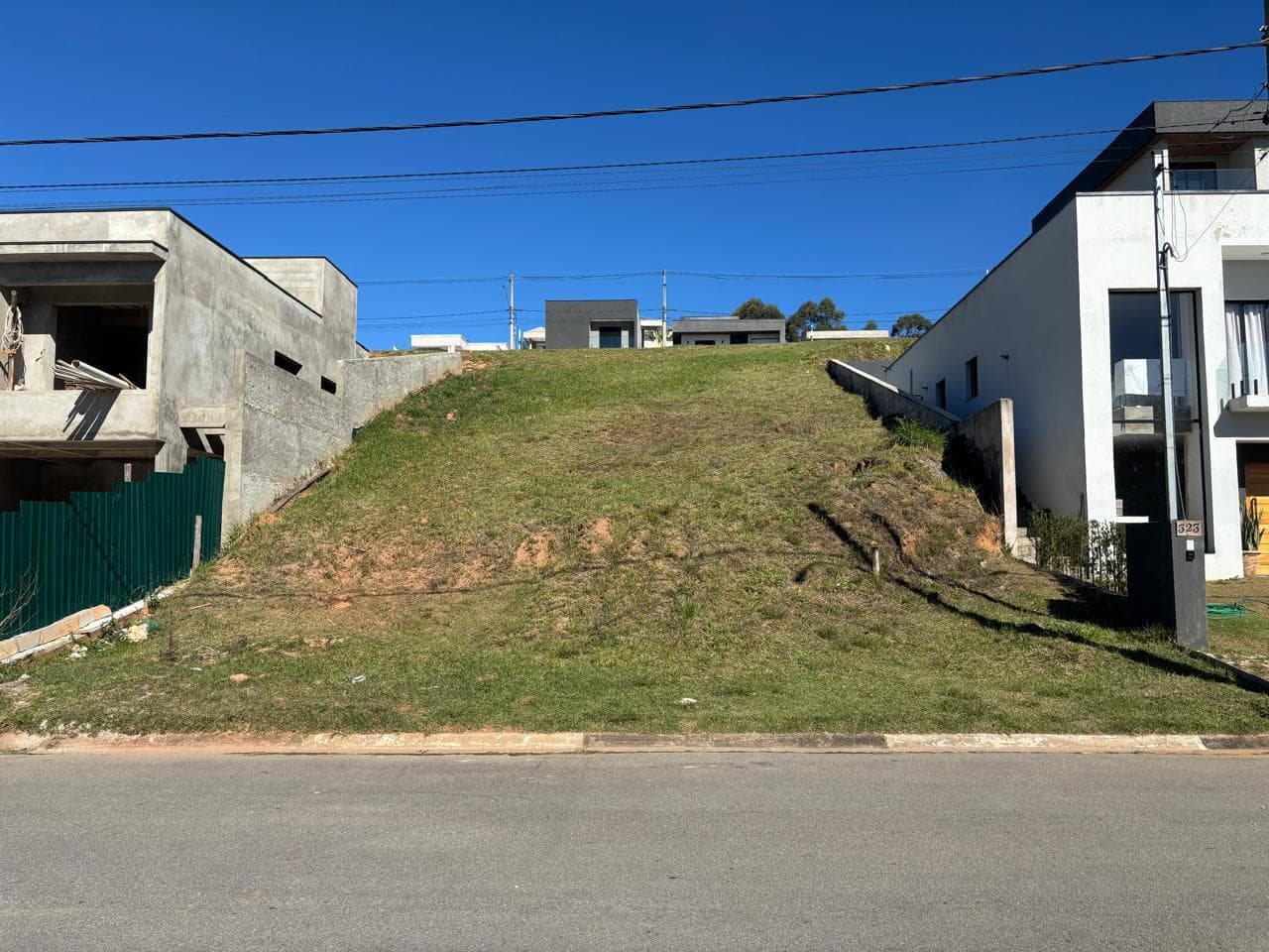 Foto 6 de 7: Terreno em leilão em Santana De Parnaíba - SP — Terreno 361m², Desocupado no Sítio do Rosário em Santana de Parnaíba/SP