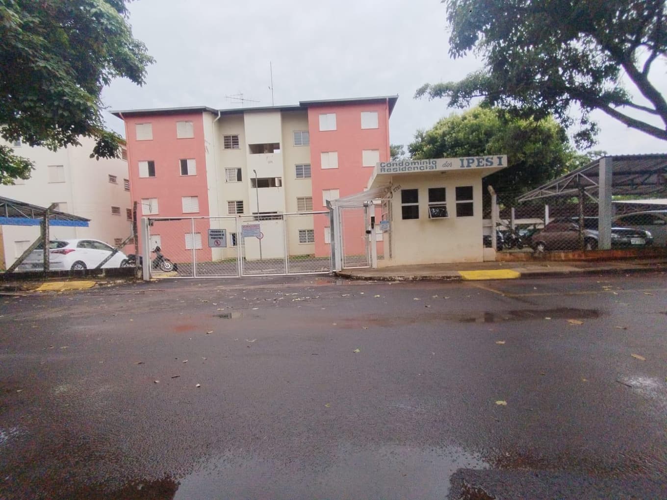 Foto 2 de 12: Apartamento em leilão em Araraquara - SP — Apartamento, Ocupado, Araraquara / SP (50% abaixo da avaliação)