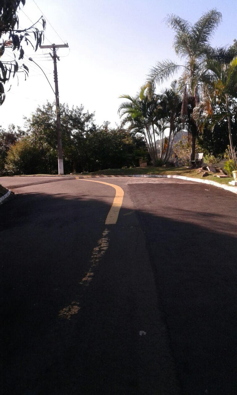 Foto 13 de 18: Terreno em leilão em Lindóia - SP — Lote de Terreno com 560,50m2, Cond. Mirante do Lago em Lindóia-SP