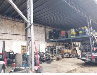 Foto 14 de 22: Comercial em leilão em Pinhais - PR, bairro Centro — Galpão com área de 360,00m² e um escritório com área de 30,00m², área do terreno 653,00m² - Pinhais/PR