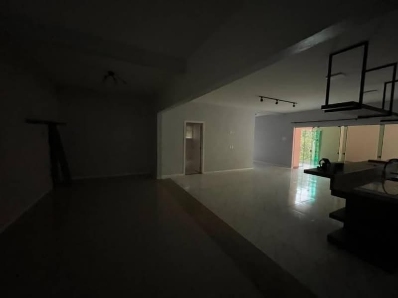 Foto 28 de 33: Casa em leilão em Presidente Getúlio - SC — Casa 239m² com Terreno 1125m² || DESOCUPADA || Presidente Getúlio-SC | Niterói - 3 Dorms, 3 Banheiros - Financiamento até 420 Meses!