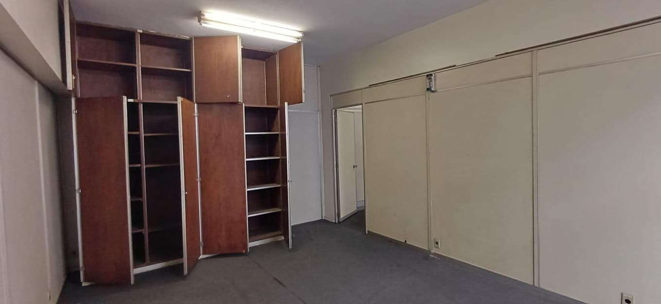Foto 23 de 57: Comercial em leilão em Rio De Janeiro - RJ, bairro Centro — Conjunto Comercial 377m² na Av. Presidente Vargas, 583 | Centro/RJ | Próximo ao Metrô Uruguaiana e Candelária | Oportunidade para Investidores!