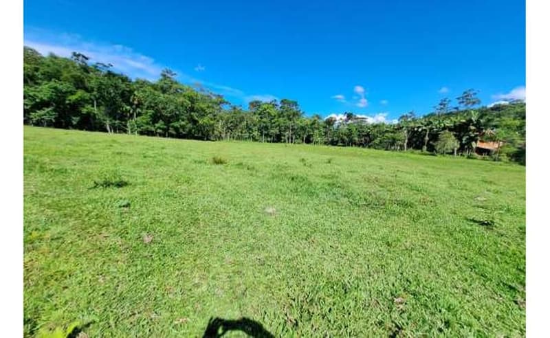 Foto 16 de 64: Terreno em leilão em Blumenau - SC — Um imóvel com área total de 102.114,74m² em Blumenau/SC