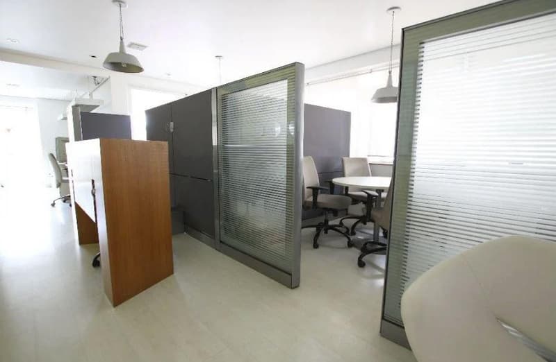 Foto 17 de 21: Comercial em leilão em Porto Alegre - RS — Sala Comercial, desocupada, com 34 m² privativos, 1 vaga, Independência, Porto Alegre RS