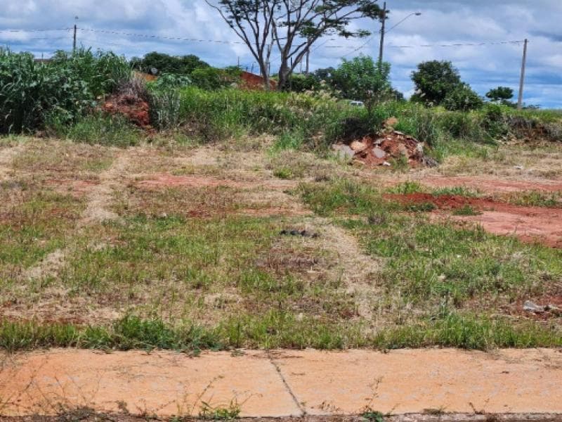 Foto 2 de 3: Terreno em leilão em Piacatu - SP, bairro Centro — Lote, 150.0 m2, Piacatu / SP