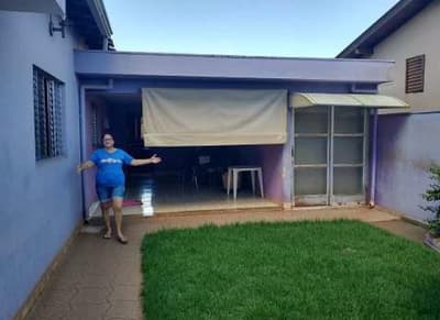 Foto 3 de 9: Casa em leilão em Terra Roxa - SP — Casa, A.T. 464m², A.C. 206m², 2 dorm, 1 suíte, piscina