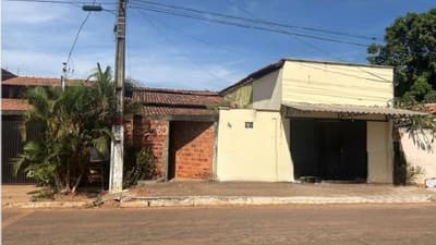 Comercial em leilão em Campos Lindos - TO — Imóvel residencial/comercial, 396m², Centro, em Campos Lindos/TO - Ocupado