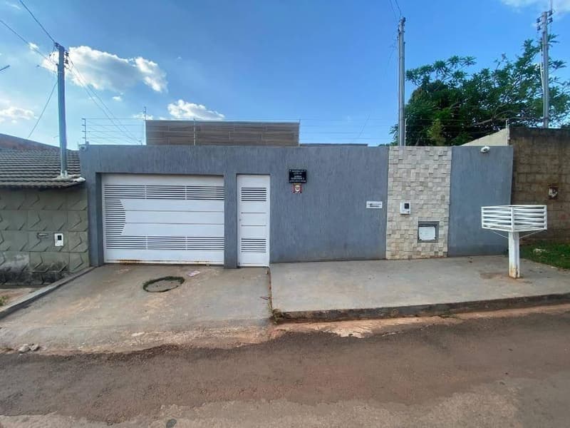 Foto 1 de 3: Casa em leilão em Águas Lindas De Goiás - GO, bairro Jardim da Barragem Ii — Casa 149m² com Terreno 300m² | Águas Lindas de Goiás-GO | Jardim Da Barragem II - 3 Dorms, 2 Banheiros, Piscina - Financiamento até 420 Meses!