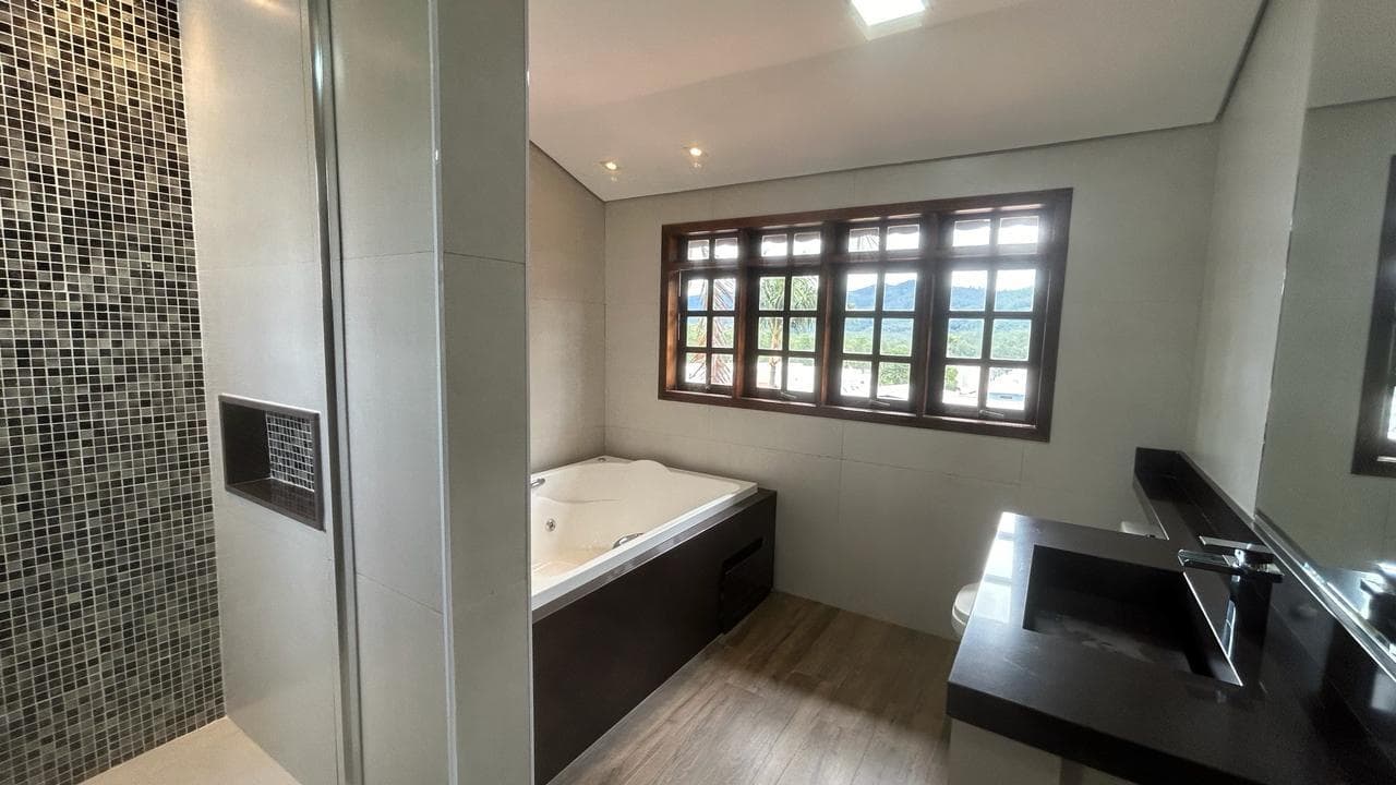 Foto 9 de 30: Casa em leilão em Mogi Das Cruzes - SP — IMÓVEL URBANO- ÁREA TOTAL 500 m2- Em MOGI DAS CRUZES/SP