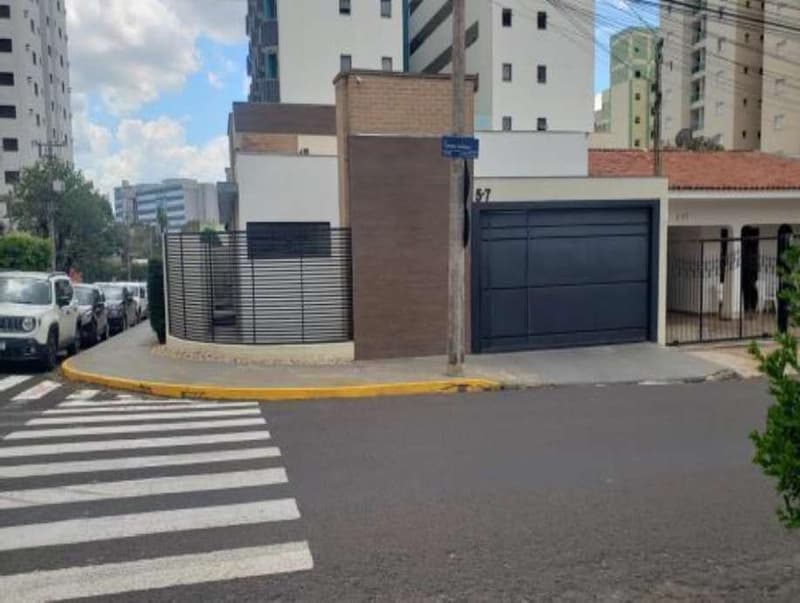 Casa em leilão em Bauru - SP — IMÓVEL URBANO EM BAURU-SP