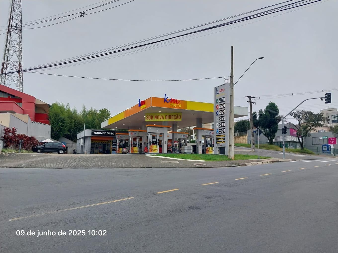 Foto 24 de 59: Comercial em leilão em Curitiba - PR, bairro Vista Alegre — Posto de Combustível com área de terreno total de 3.126,40m², benfeitorias de área total de 477,00m², localizado na Rua Miguel Tschennerl, 47, Vista Alegre, Curitiba/PR