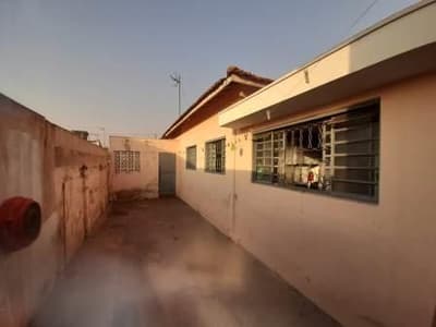 Casa em leilão em Jaboticabal - SP — Casa, A.T. 255m², Nova Jaboticabal