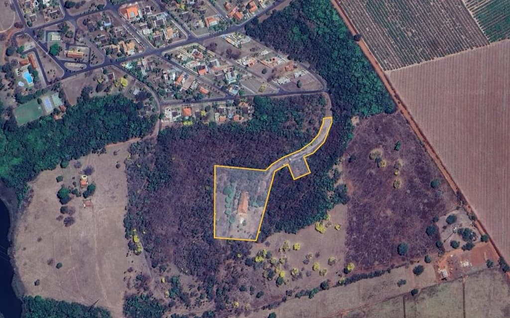 Terreno em leilão em Icém - SP — Terreno 25.673m² e Construção com 833m² | Icém/SP