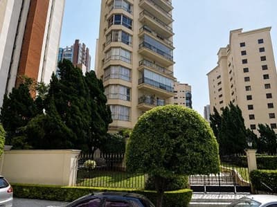 Apartamento em leilão em São Paulo - SP, bairro Tatuapé — APARTAMENTO 195,94 m², 6 VAGAS E DEPÓSITO ÁREA TOTAL 404,93 m² TATUAPÉ/SP