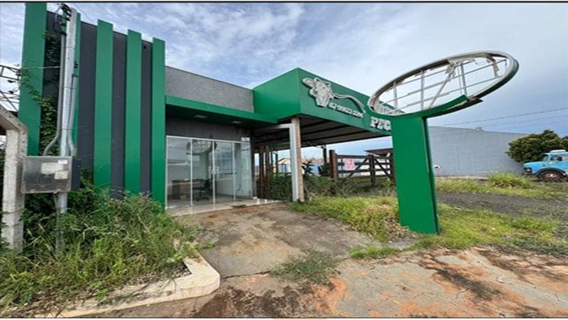 Foto 1 de 7: Casa em leilão em Chapadão Do Sul - MS, bairro Jardim Esplanada I — CASA RESIDENCIAL | A.T. 301,60 M² E A.C 135,08 M² BAIRRO JARDIM ESPLANADA I | CHAPADÃO DO SUL/MS