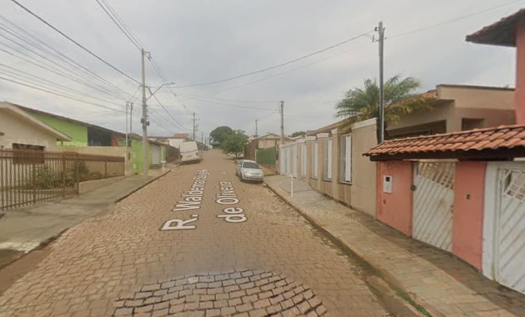 Foto 3 de 3: Casa em leilão em Monte Santo De Minas - MG, bairro Jardim Primavera — Casa 300m² no Jardim Primavera em Monte Santo de Minas/MG