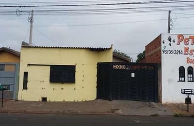 Casa em leilão em São José Do Rio Preto - SP — Casa e Salão, A.T. 206m², A.C. 36m², Pq. Nova Esperança