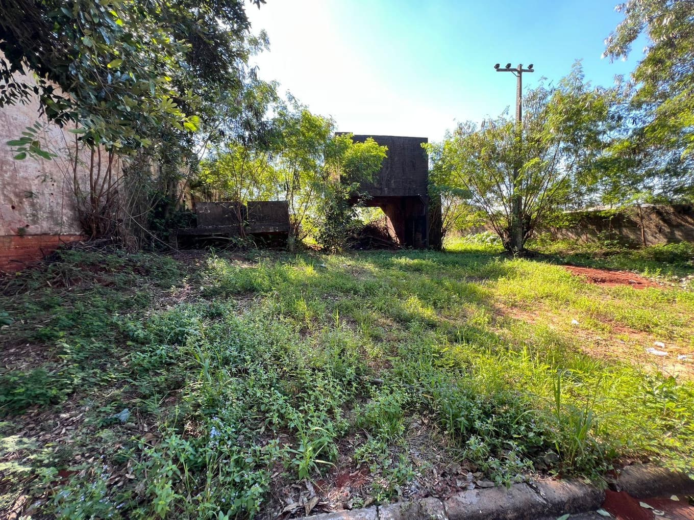 Foto 7 de 12: Terreno em leilão em Indianópolis - PR — Fração ideal de 8,33% de Terras, contendo benfeitoria de área total aproximada de 100,00m², Cianorte/PR