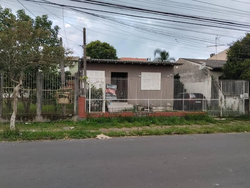 Foto 1 de 5: Casa em leilão em Porto Alegre - RS, bairro Sarandi — Casa 38m² com Terreno 300m² | Porto Alegre-RS | Sarandi - Próx. ao Shopping CenterLar e Aeroporto Internacional de Porto Alegre - Financiamento até 420 Meses!