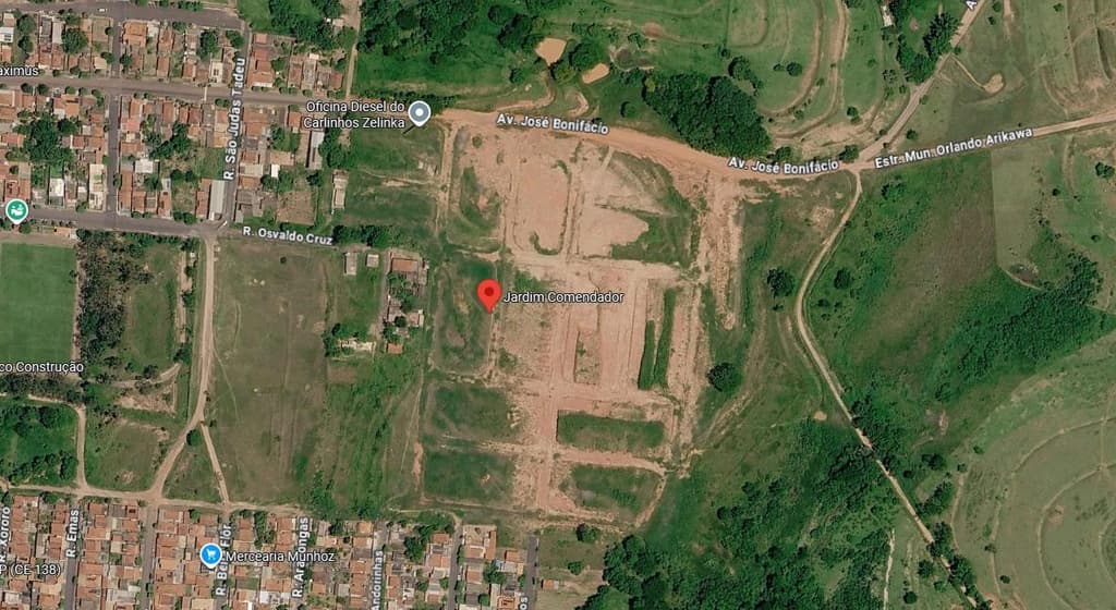 Terreno em leilão em Santo Anastácio - SP, bairro Loteamento Jardim Comendador — Um lote de terreno urbano com área de 180,00 metros quadrados