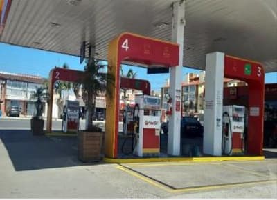 Foto 4 de 14: Comercial em leilão em Capão Da Canoa - RS — Posto de Combustível na Avenida Paraguassu, s/n , Capão Novo, Capão da Cona/RS