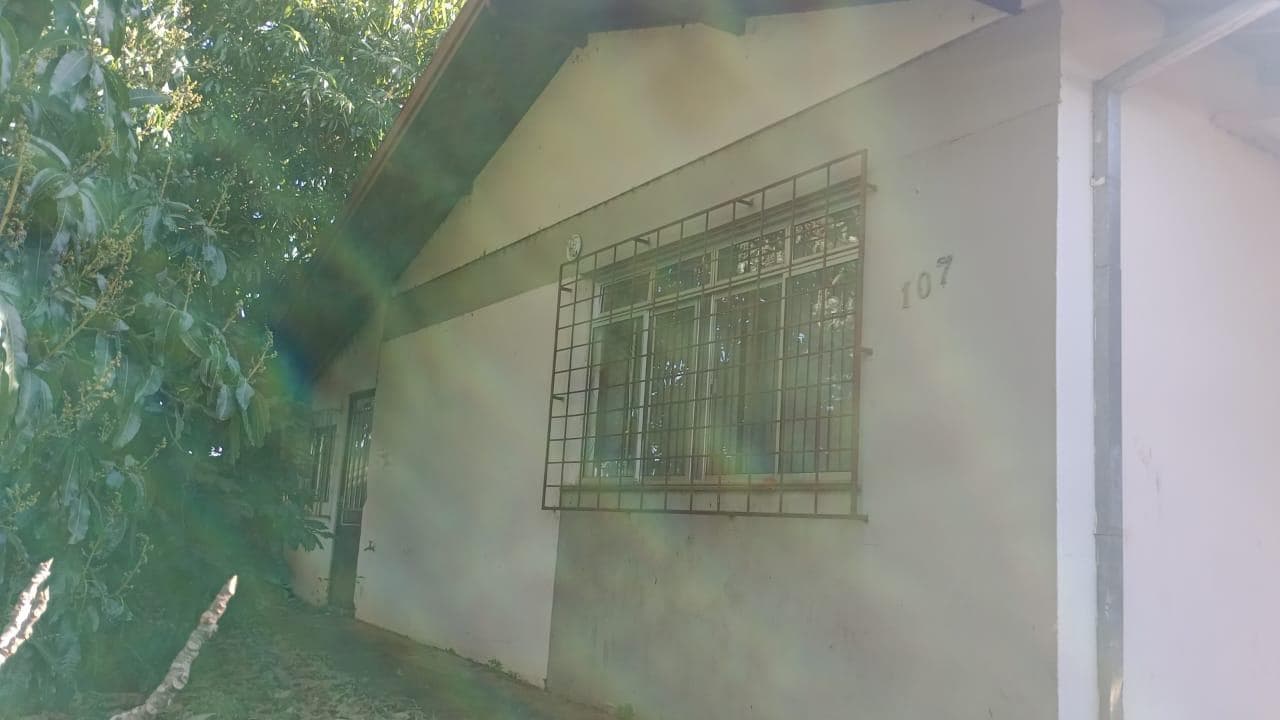 Foto 5 de 12: Casa em leilão em Capitão Leônidas Marques - PR — Casa 126m² Desocupada no Bairro Centro em Capitão Leonidas Marques/PR